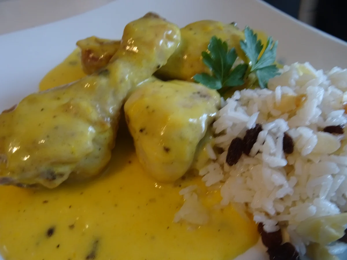 Huhn in Orangen-Sahnesoße mit Mandel-Reis - Rezept - Bild Nr. 2