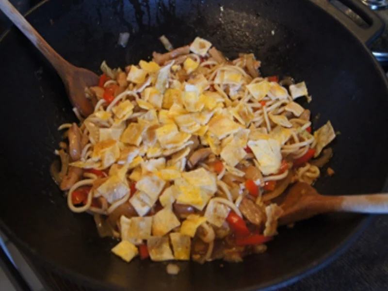 Rezept: Gebratene Nudeln mit Putenbrustfilet Bild Nr. 32 Gebratene Nudeln mit Putenbrustfilet - Rezept - Bild Nr. 32