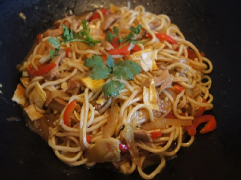 Rezept: Gebratene Nudeln mit Putenbrustfilet Bild Nr. 33 Gebratene Nudeln mit Putenbrustfilet - Rezept - Bild Nr. 33