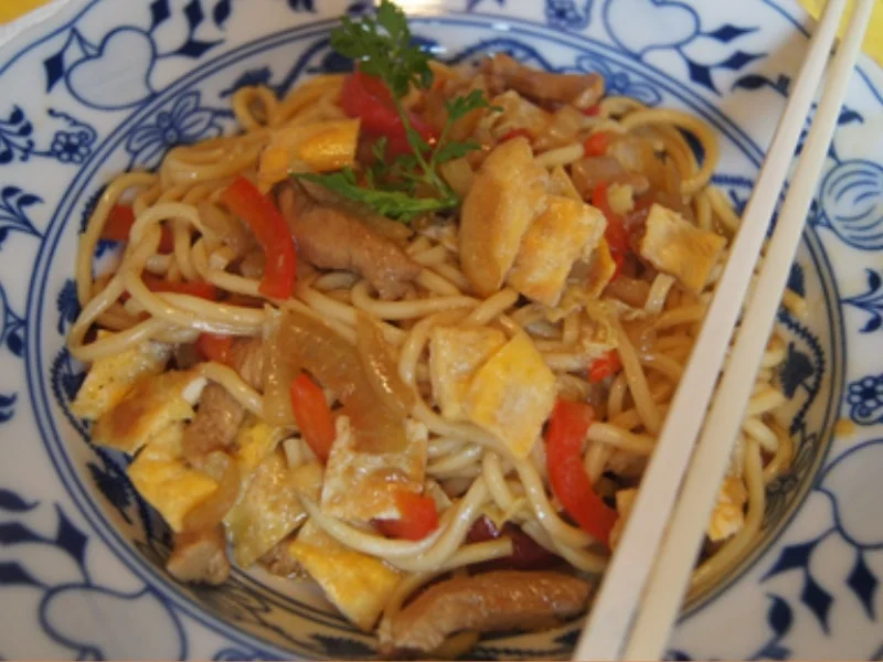 Rezept: Gebratene Nudeln mit Putenbrustfilet Bild Nr. 35 Gebratene Nudeln mit Putenbrustfilet - Rezept - Bild Nr. 35