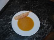 Kartoffel-Karottensuppe mit Scampispieß - Rezept