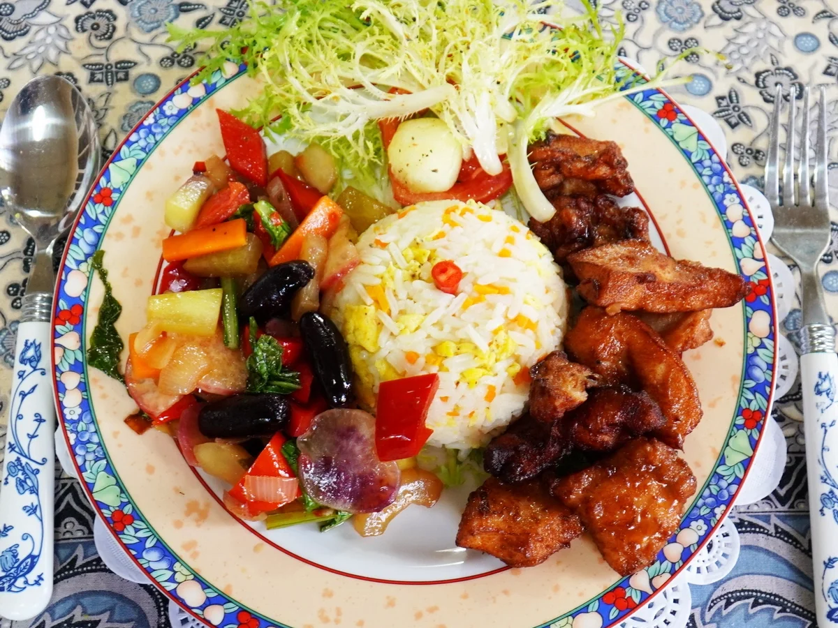 Rindfleisch mit Melonen-Cap Cay und Mandarinreis - Rezept - Bild Nr. 2