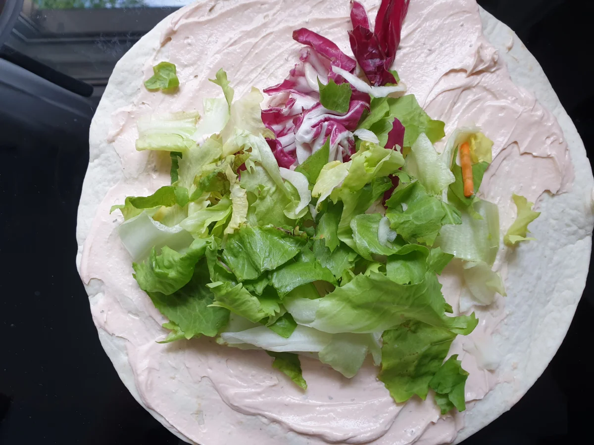 Rezept: Wrap mit Hähnchen-Aufschnitt Bild Nr. 6 Wrap mit Hähnchen-Aufschnitt - Rezept - Bild Nr. 6