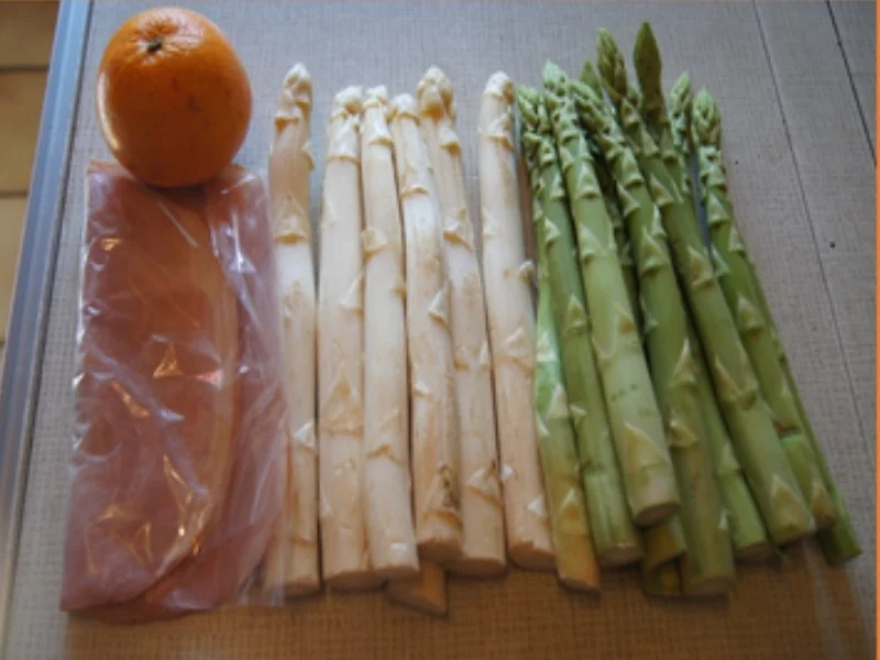 Spargelmix mit Orangensauce, Prager Schinken und Drillingen - Rezept - Bild Nr. 3