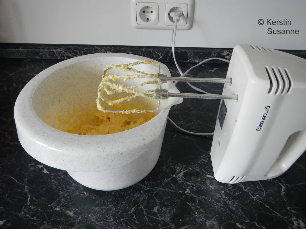 Rezept: Quark-Aprikosen-Kuchen Bild Nr. 9 Quark-Aprikosen-Kuchen - Rezept - Bild Nr. 9