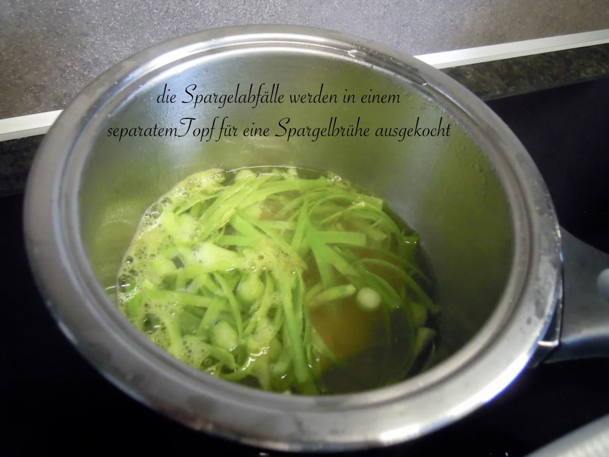 Frühlings Spargel mit Käse Sahne Sauce und Erdbeeren - Rezept - Bild Nr. 4