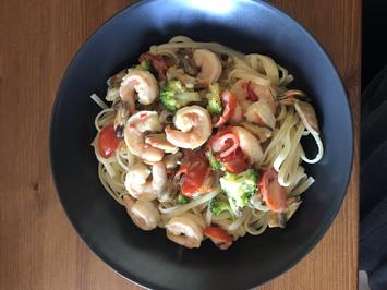 Muscheln Mit Knoblauch Und Tomatensauce Italienisch Rezepte Kochbar De