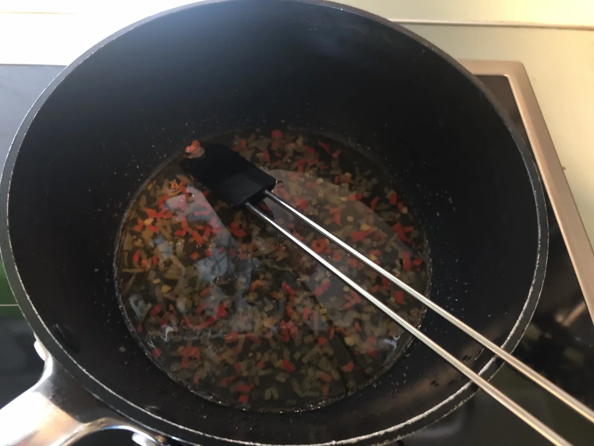 Linguine mit Riesengarnelen und Muscheln in Kokos-Weißwein-Sauce - Rezept - Bild Nr. 5