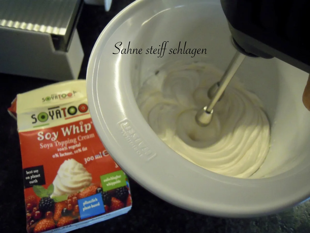 Rezept: Topfen - Erdbeer - Schnitten Bild Nr. 7 Topfen - Erdbeer - Schnitten - Rezept - Bild Nr. 7