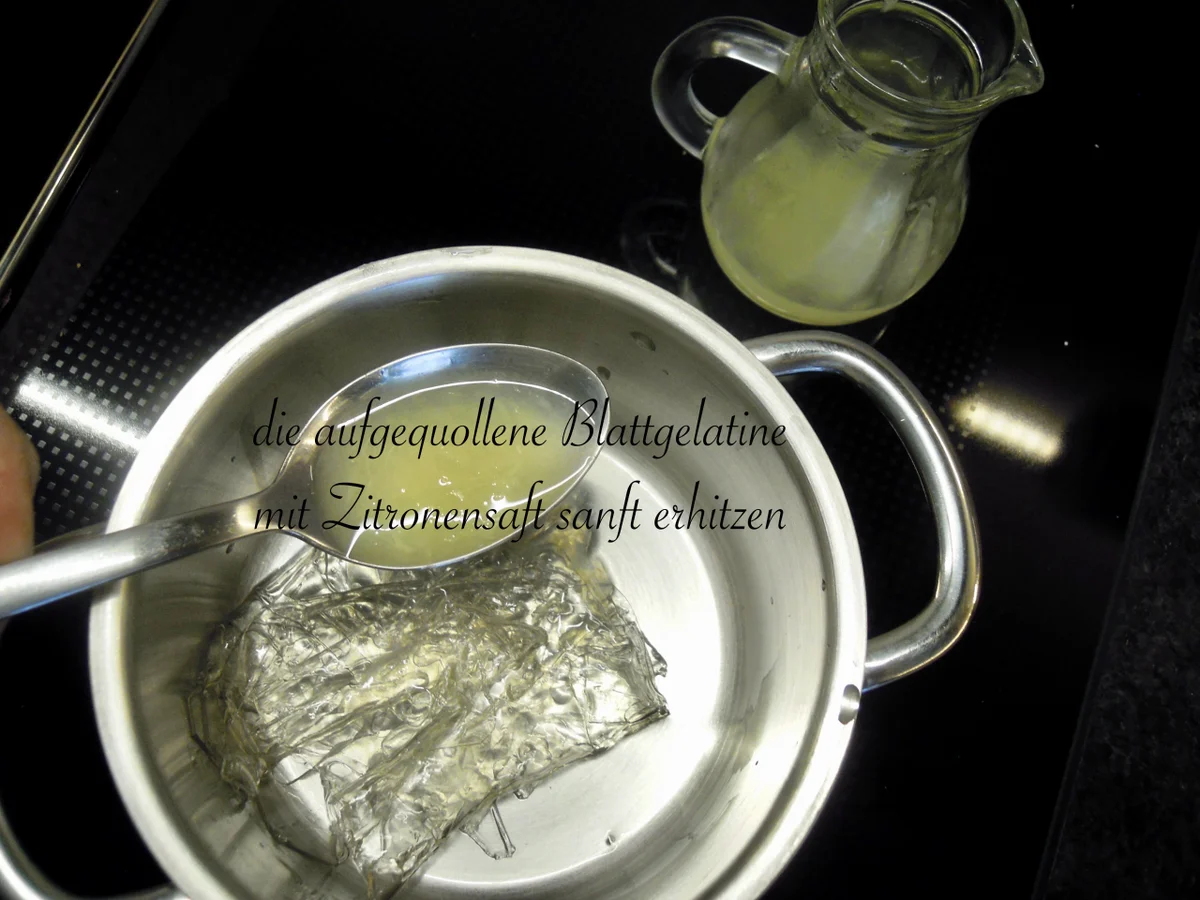 Rezept: Topfen - Erdbeer - Schnitten Bild Nr. 5 Topfen - Erdbeer - Schnitten - Rezept - Bild Nr. 5