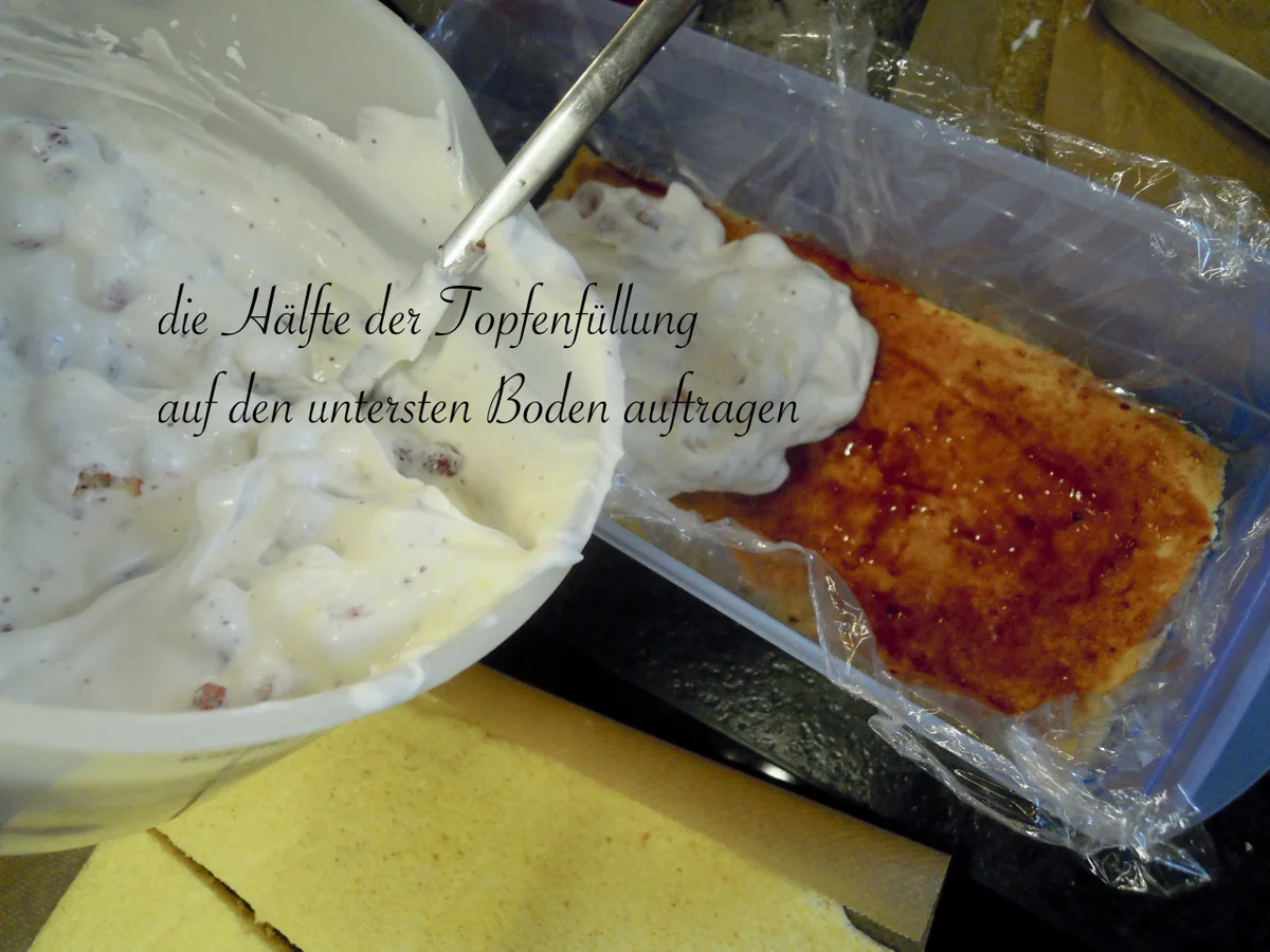 Rezept: Topfen - Erdbeer - Schnitten Bild Nr. 14 Topfen - Erdbeer - Schnitten - Rezept - Bild Nr. 14