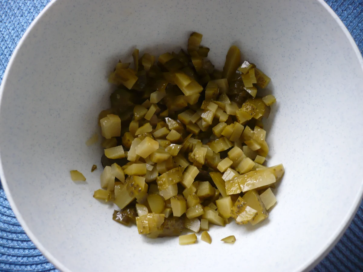 Salat mit Räucherfisch und Hausfrauendressing - Rezept - Bild Nr. 3