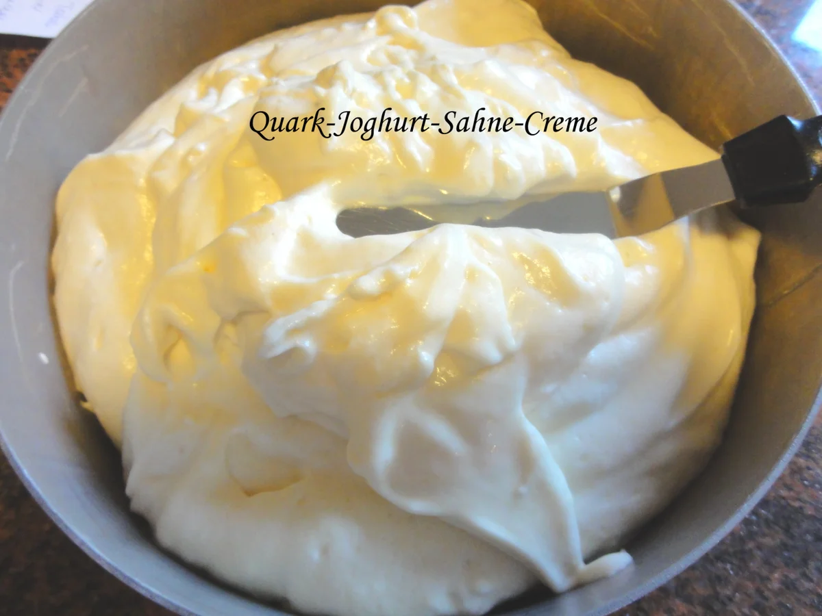 Biskuit:   eine " BEERIGE " ~ TORTE - Rezept - Bild Nr. 10436