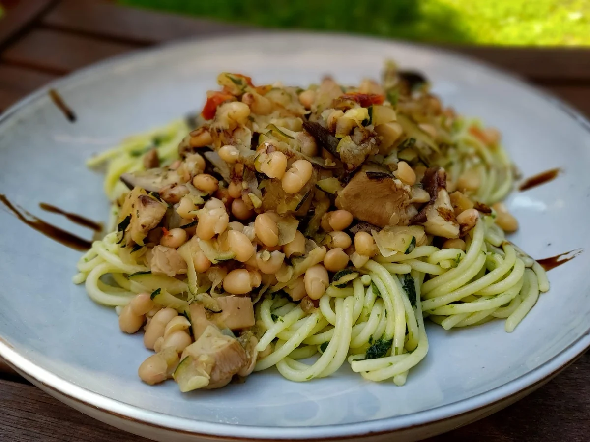 Rezept: Mediterrane Spaghetti Bild Nr. 2 Mediterrane Spaghetti - Rezept - Bild Nr. 2