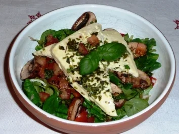 Feldsalat mit warmen Ziegenkäse - Rezept
