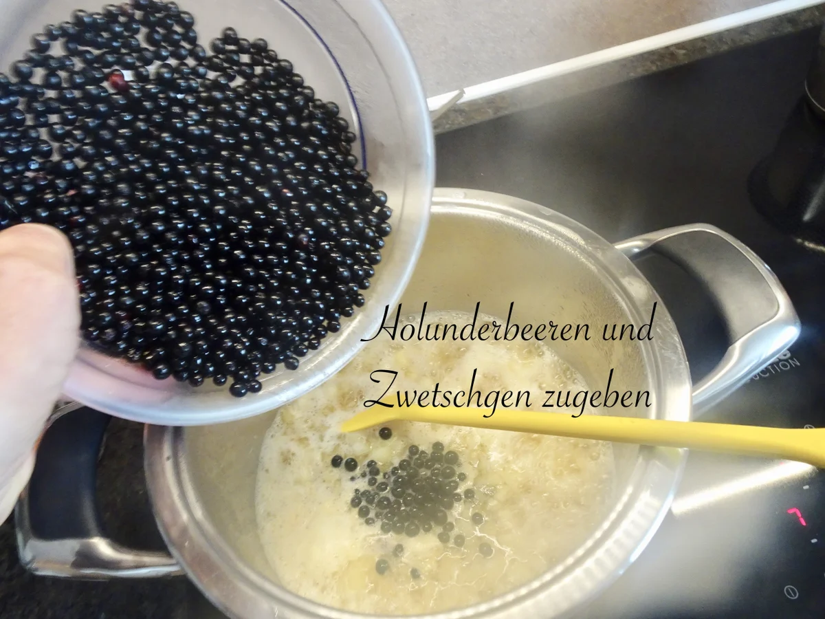 bunter Holunder Röster - bei uns heißt das "Hollerkoch" - Rezept - Bild Nr. 14622