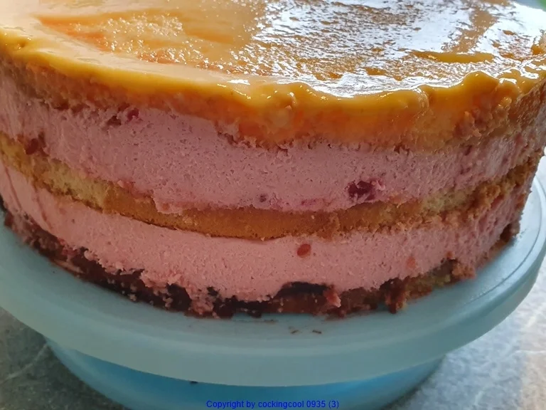 Erdbeerceme Torte ohne Schnickschnack aber besonders im Geschmack - Rezept - Bild Nr. 5