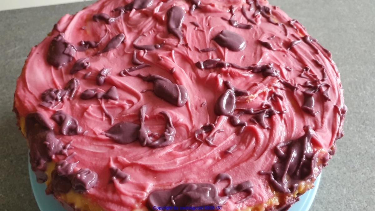 Erdbeerceme Torte ohne Schnickschnack aber besonders im Geschmack - Rezept - Bild Nr. 7