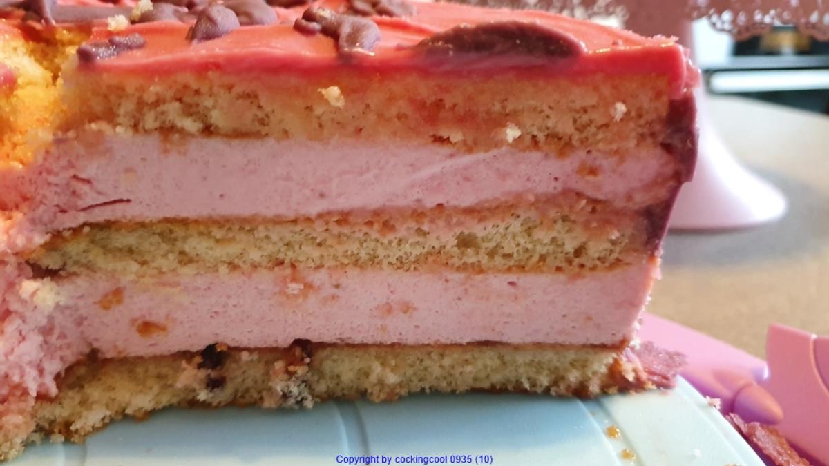 Erdbeerceme Torte ohne Schnickschnack aber besonders im Geschmack - Rezept - Bild Nr. 8