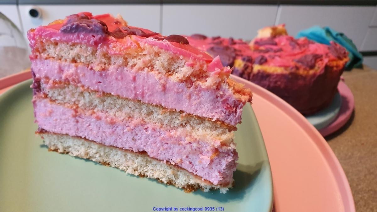 Erdbeerceme Torte ohne Schnickschnack aber besonders im Geschmack - Rezept - Bild Nr. 9