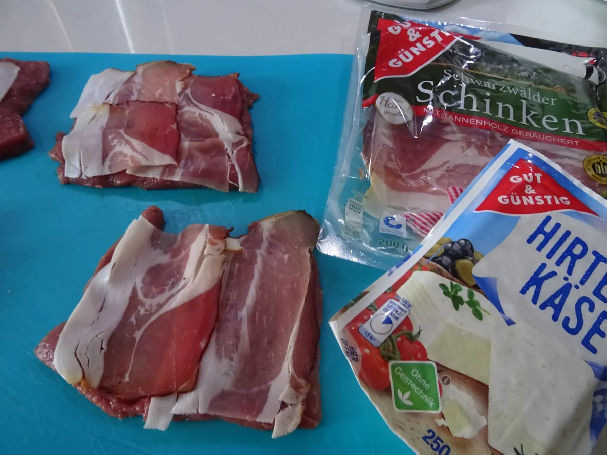 Cordon bleu vom Lamm mit Bauernsalat und Schafskäse-Creme - Rezept - Bild Nr. 6