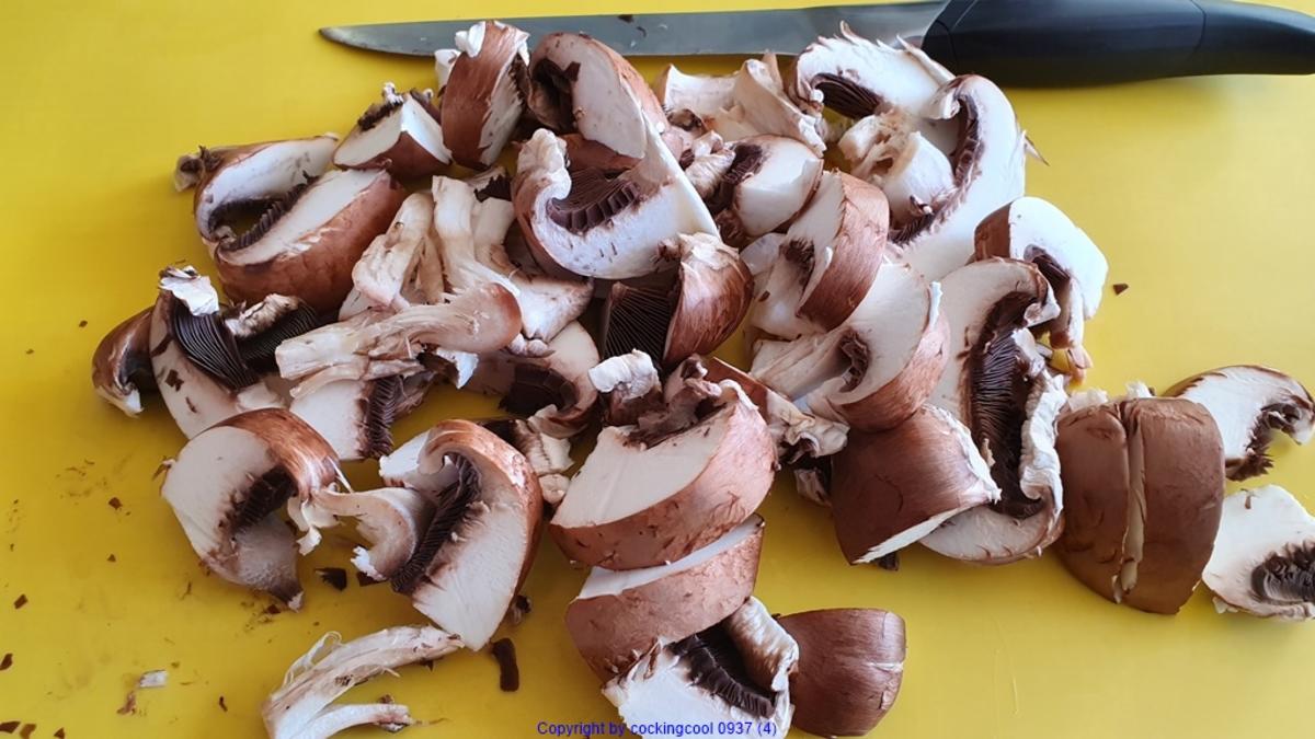 Putengulasch mit Pilzen schnell gemacht - Rezept - Bild Nr. 7