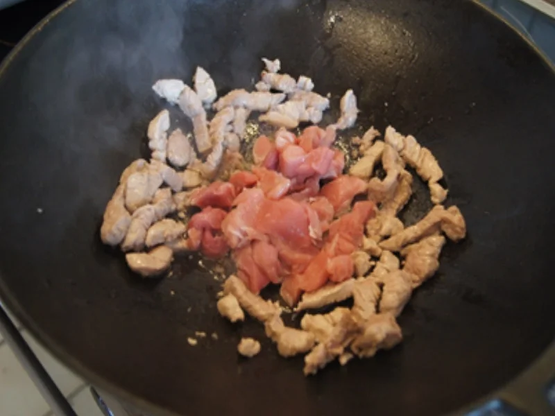 Rezept: Schweinefilet süß-sauer mit Drillingen und Salat Bild Nr. 12 Schweinefilet süß-sauer mit Drillingen und Salat - Rezept - Bild Nr. 12