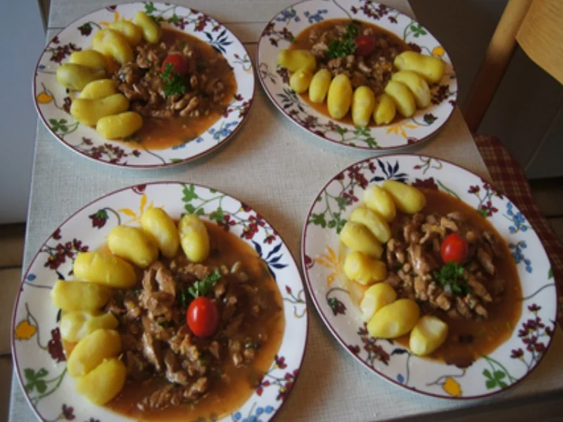 Rezept: Schweinefilet süß-sauer mit Drillingen und Salat Bild Nr. 32 Schweinefilet süß-sauer mit Drillingen und Salat - Rezept - Bild Nr. 32