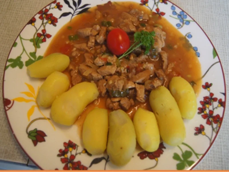 Rezept: Schweinefilet süß-sauer mit Drillingen und Salat Bild Nr. 33 Schweinefilet süß-sauer mit Drillingen und Salat - Rezept - Bild Nr. 33