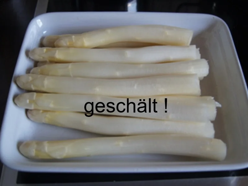 Rezept: Spargel mit schneller Hollandaise, Serrano Schinken und Drillingen Bild Nr. 4 Spargel mit schneller Hollandaise, Serrano Schinken und Drillingen - Rezept - Bild Nr. 4