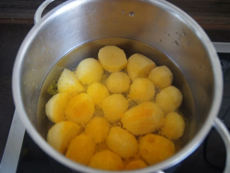 Rezept: Spargel mit schneller Hollandaise, Serrano Schinken und Drillingen Bild Nr. 10 Spargel mit schneller Hollandaise, Serrano Schinken und Drillingen - Rezept - Bild Nr. 10