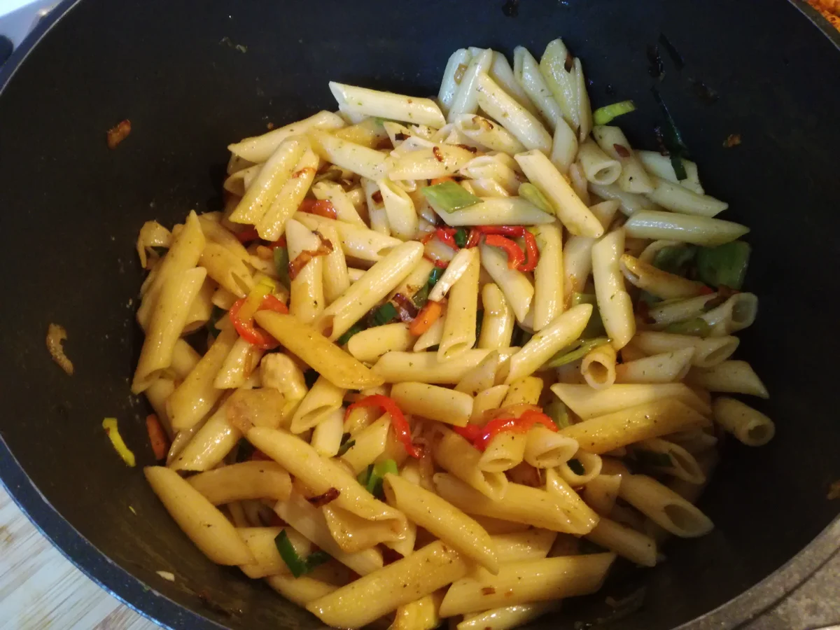 Nudelpfanne mit Hühnchen - Rezept - Bild Nr. 4