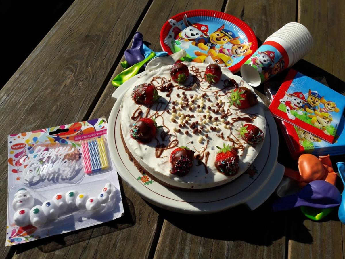 Joghurtstracciatella-Torte und Erdbeer-Torte - Rezept - Bild Nr. 2