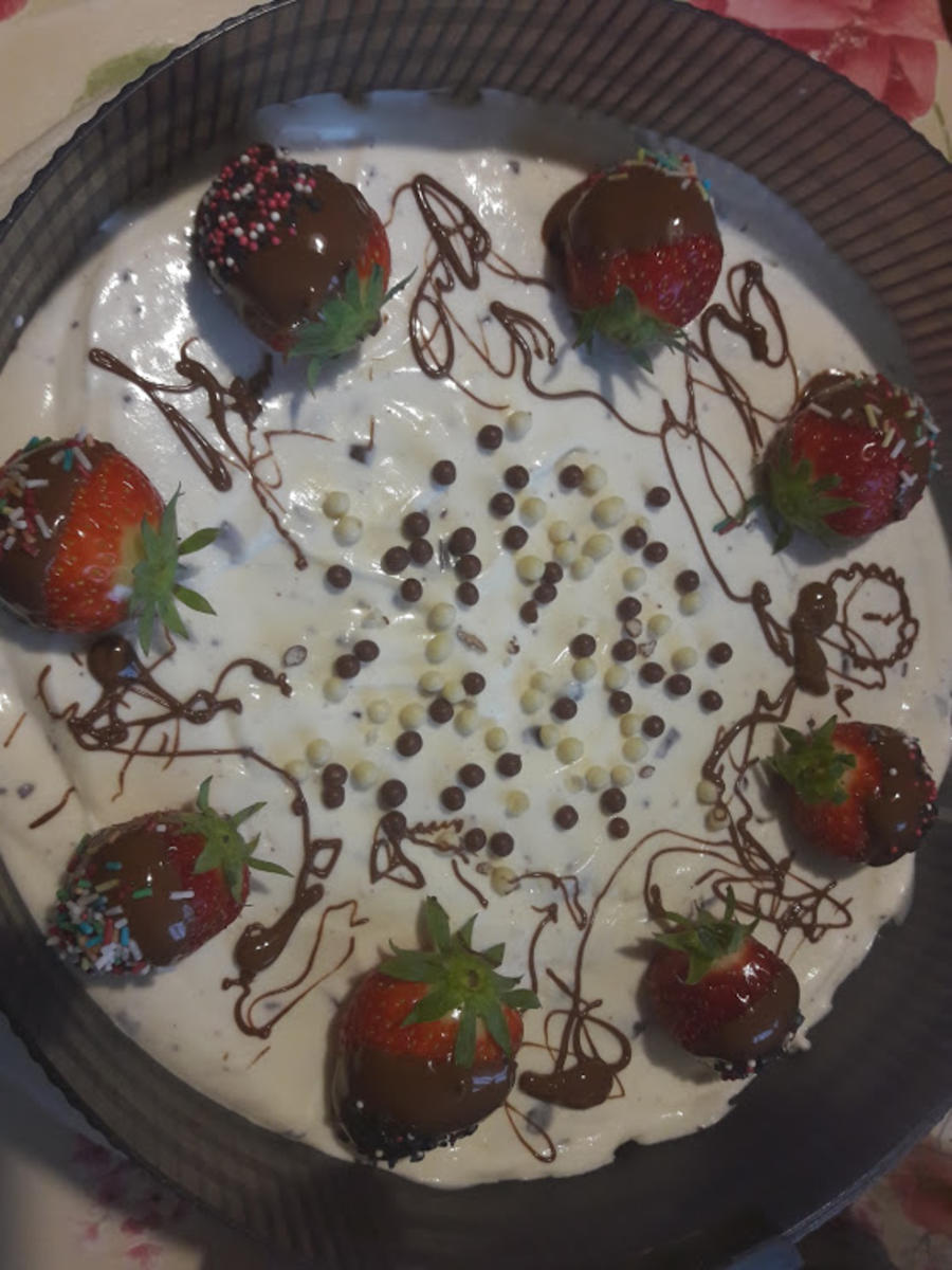 Joghurtstracciatella-Torte und Erdbeer-Torte - Rezept - Bild Nr. 17