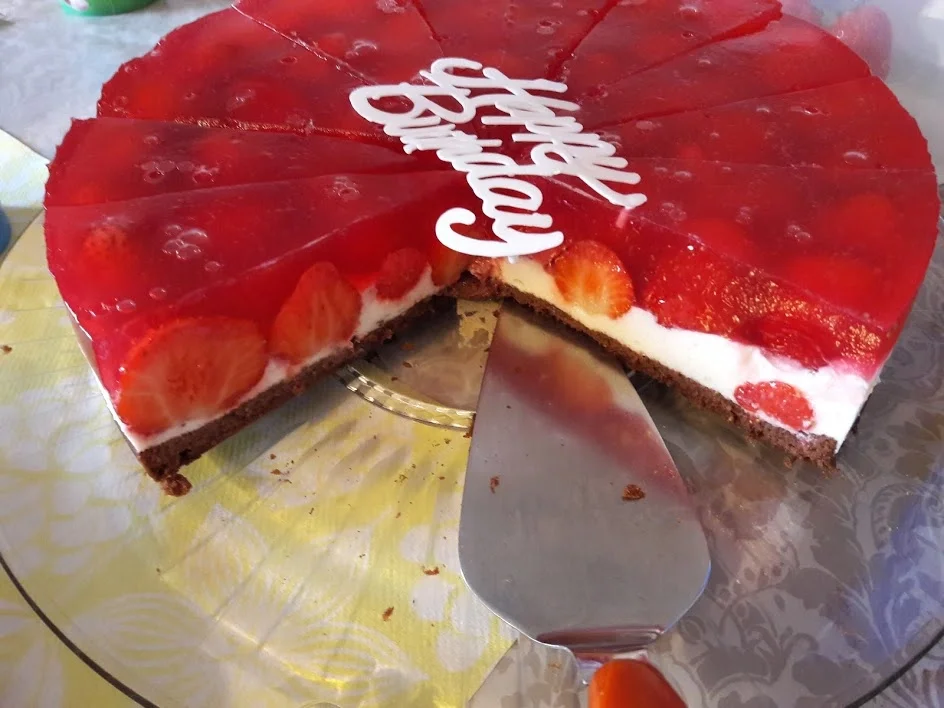 Joghurtstracciatella-Torte und Erdbeer-Torte - Rezept - Bild Nr. 23