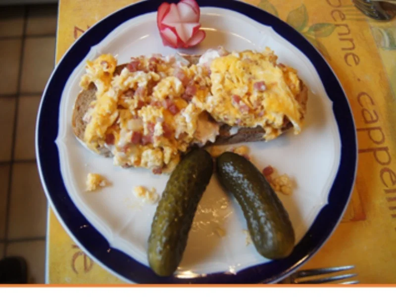 Schinken-Rührei auf Bauernbrot - Rezept - Bild Nr. 3