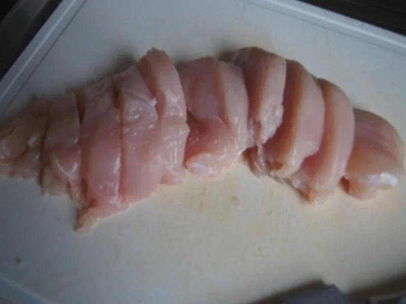 Hähnchenspieße mit Erdnusssauce und gemischter Salat mit Orangendressing - Rezept - Bild Nr. 4