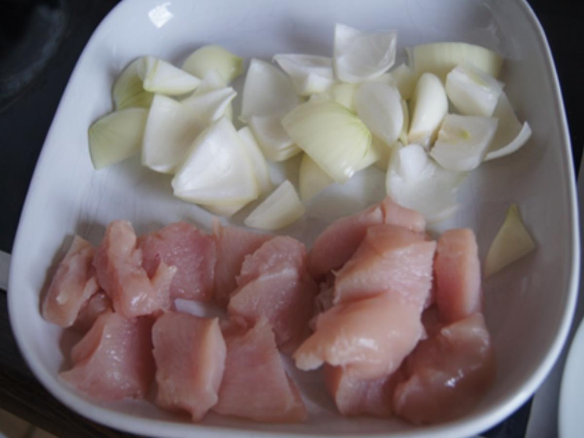 Hähnchenspieße mit Erdnusssauce und gemischter Salat mit Orangendressing - Rezept - Bild Nr. 5