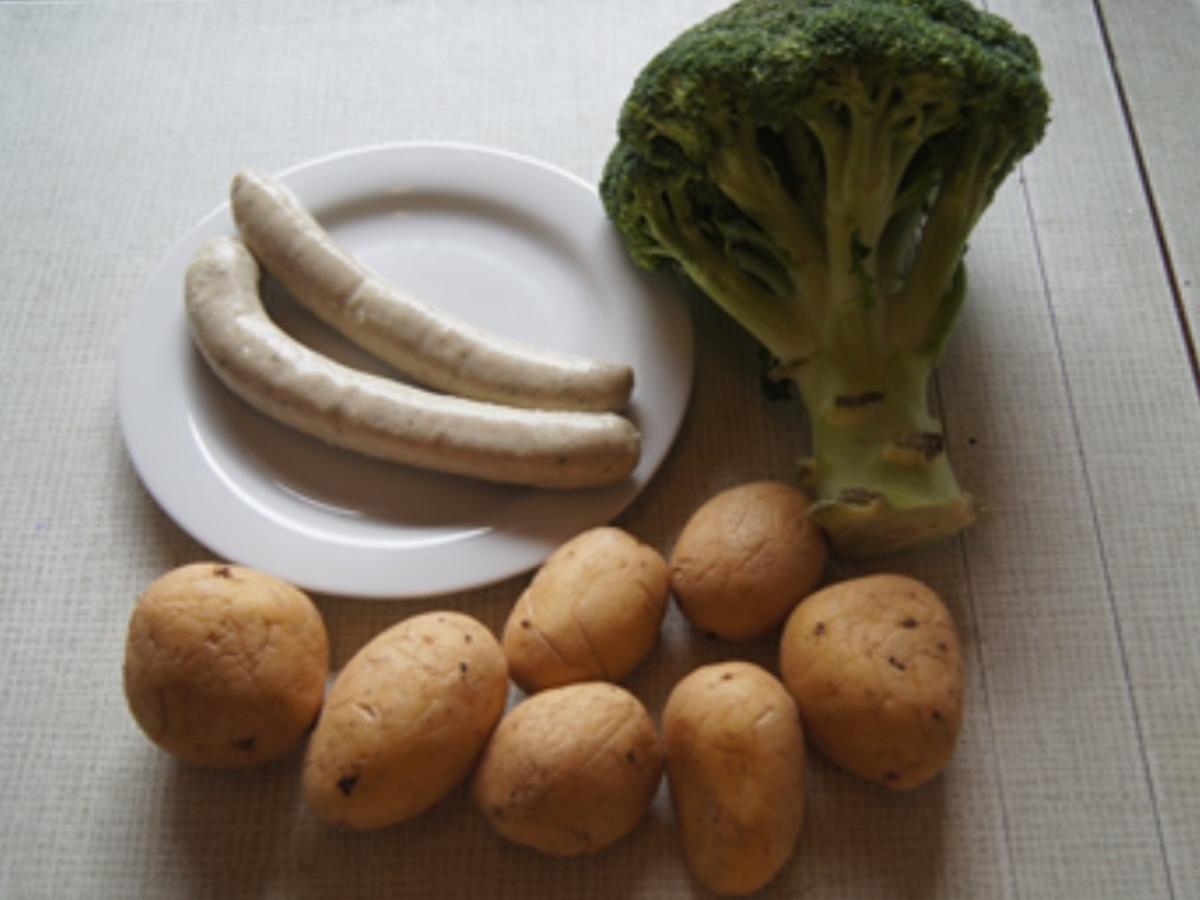 Bratwurst mit Brokkoli und Kartoffelstampf - Rezept - Bild Nr. 3