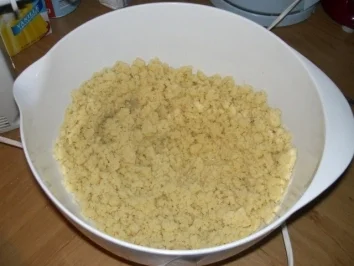 Rezept: Gefüllter Streuselkuchen Gefüllter Streuselkuchen - Rezept