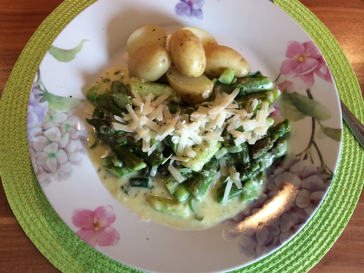 Spargelragout mit Parmesan - Rezept - Bild Nr. 2