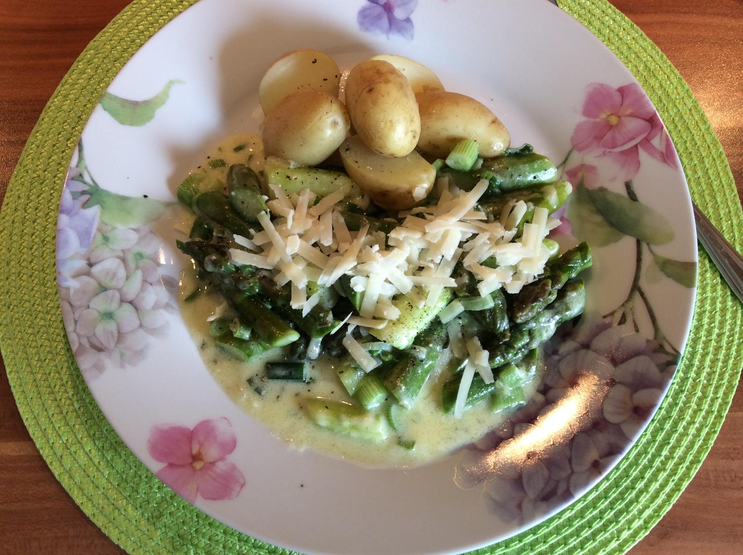 Spargelragout mit Parmesan - Rezept mit Bild - kochbar.de Spargelragout mit Parmesan - Rezept mit Bild - kochbar.de