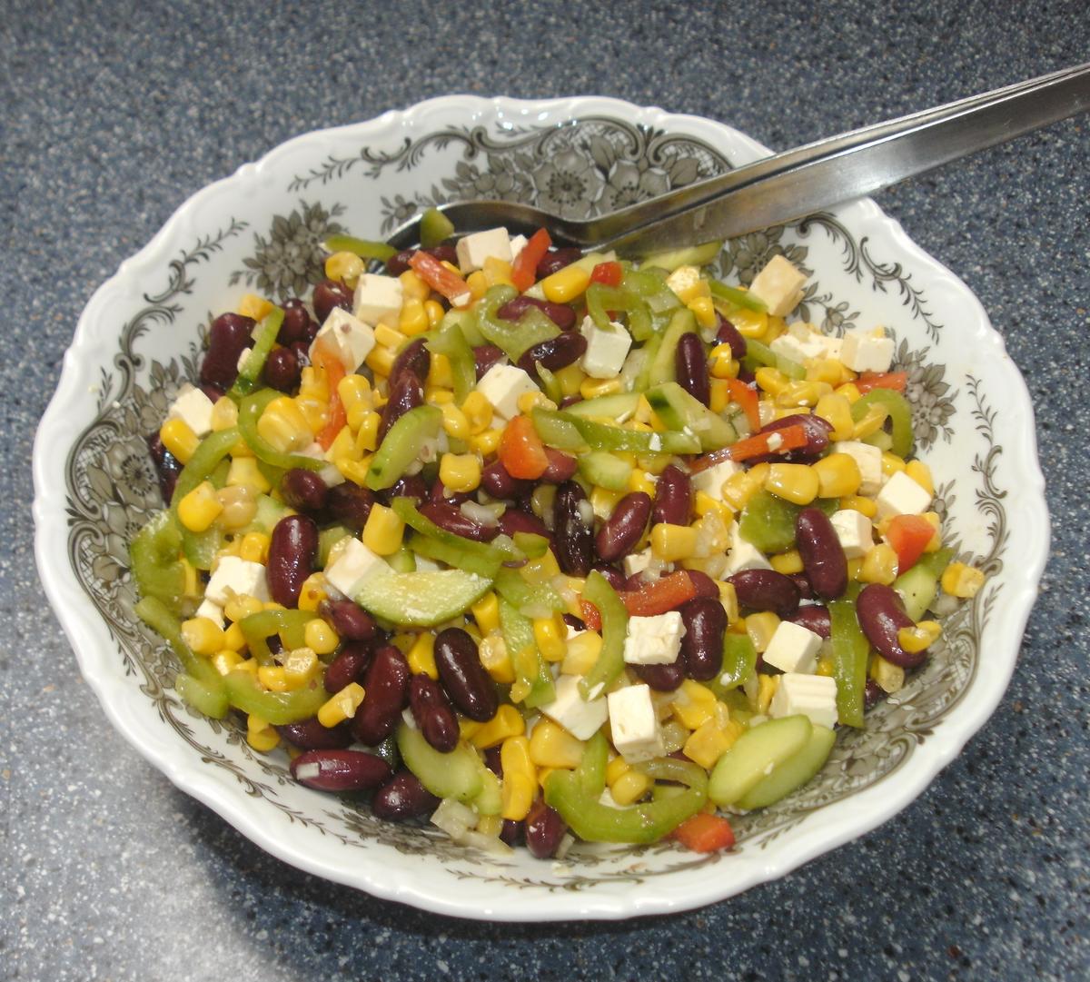 Mais-Kidneybohnen-Gurkensalat - Rezept - Bild Nr. 2