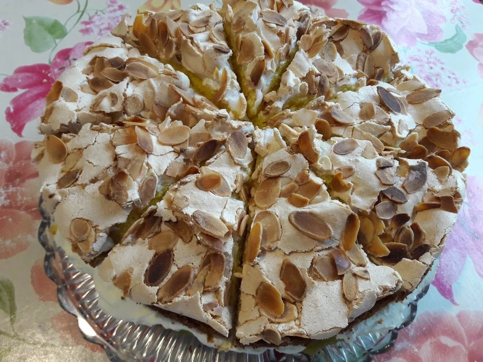 Rhabarbertorte mit Baiser - Rezept - Bild Nr. 10467