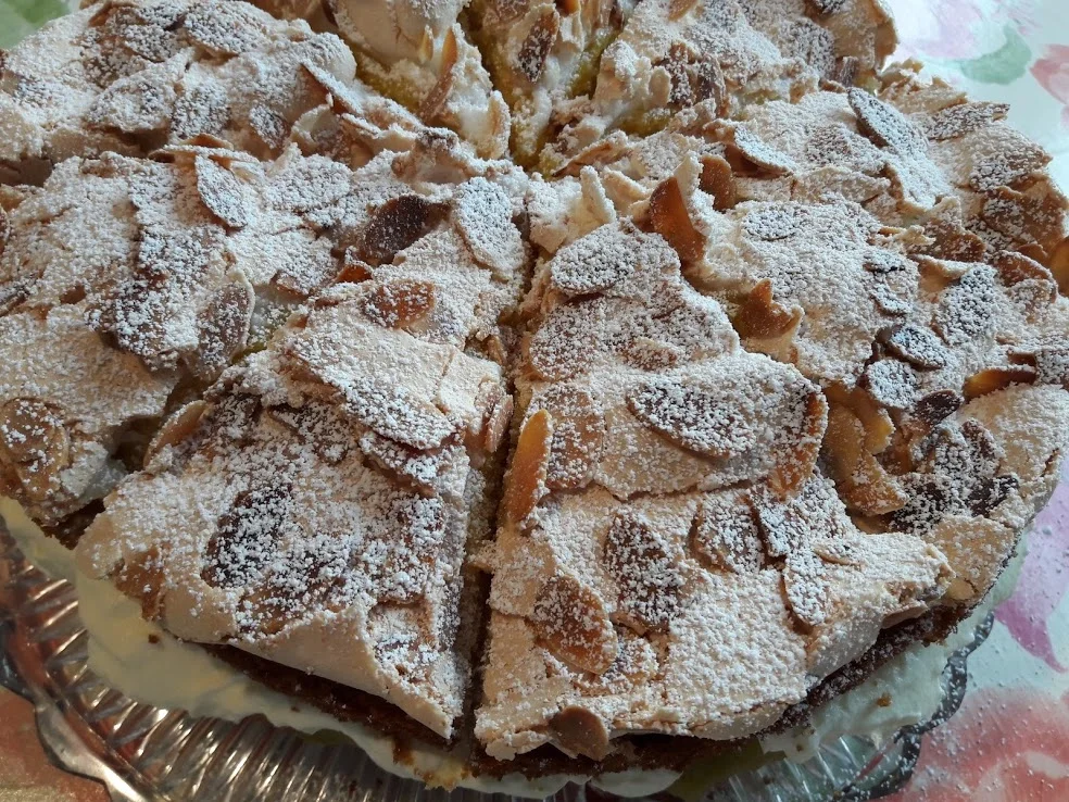 Rhabarbertorte mit Baiser - Rezept - Bild Nr. 10468