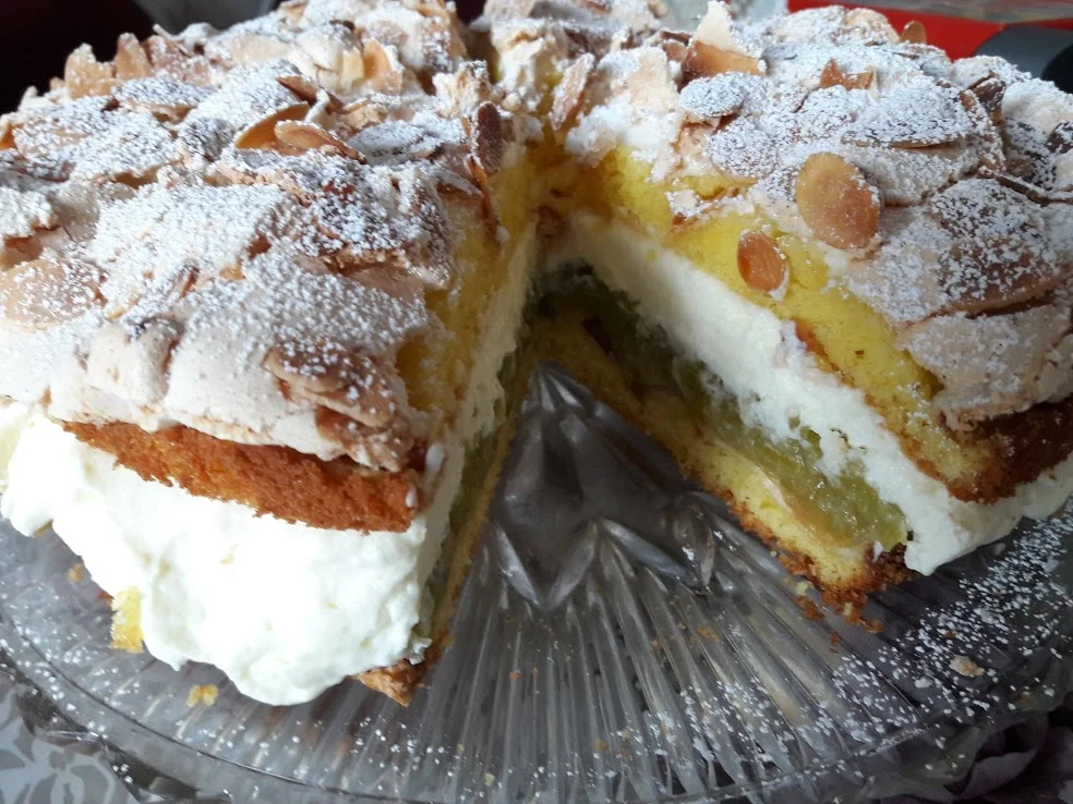 Rhabarbertorte mit Baiser - Rezept - Bild Nr. 10470