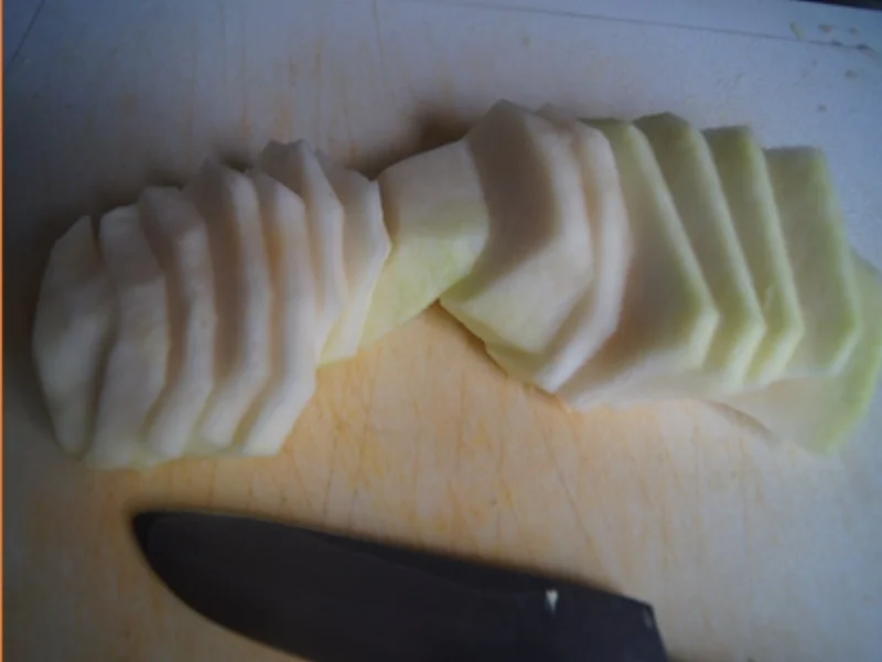 Maisfrikadellen mit Rahmkohlrabi und Kartoffelstampf - Rezept - Bild Nr. 9