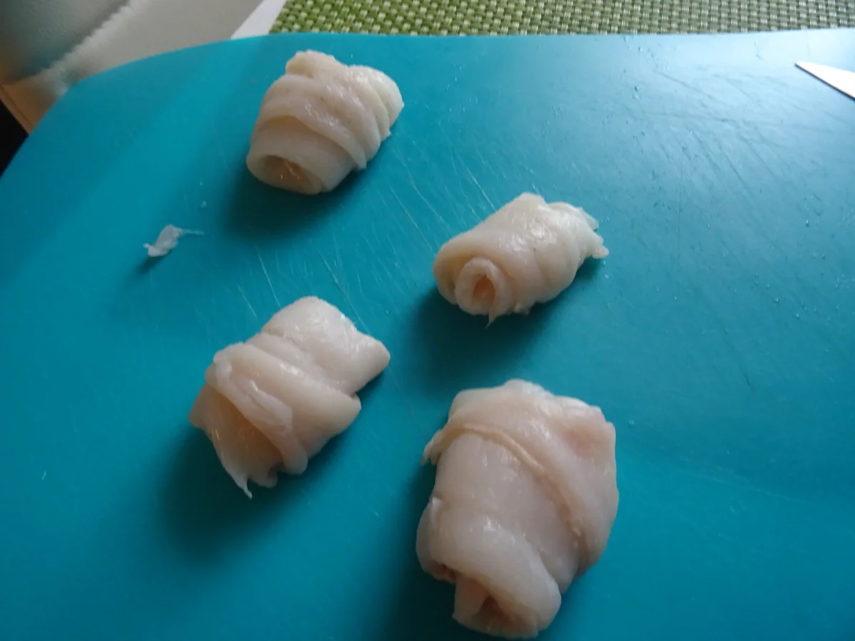 Rezept: Schollenfilet-Röllchen in Specksoße mit Gemüsereis Bild Nr. 3 Schollenfilet-Röllchen in Specksoße mit Gemüsereis - Rezept - Bild Nr. 3