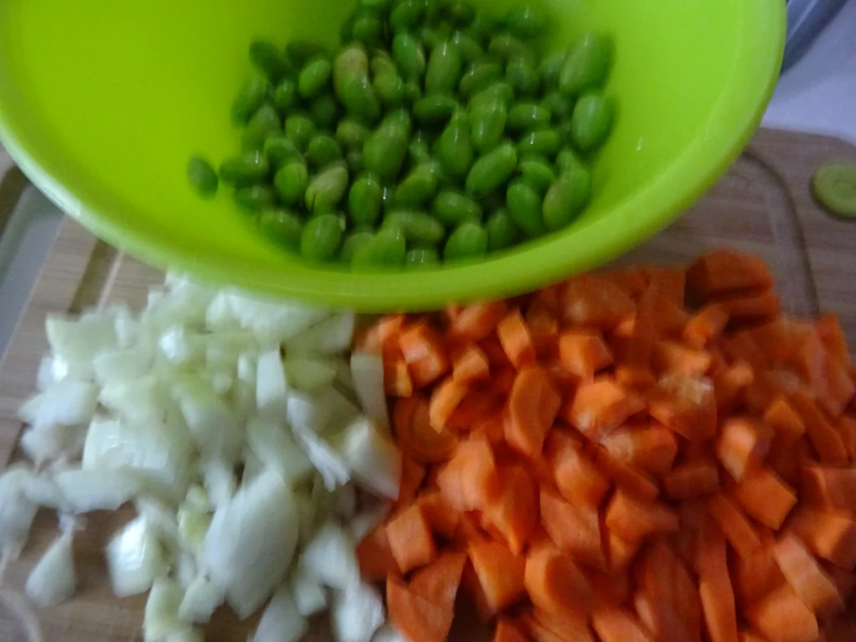 Rezept: Schollenfilet-Röllchen in Specksoße mit Gemüsereis Bild Nr. 5 Schollenfilet-Röllchen in Specksoße mit Gemüsereis - Rezept - Bild Nr. 5