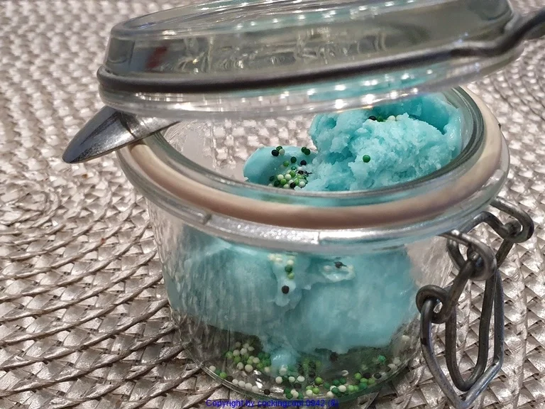 Mein ganz Persönliches "Schlumpfeis" - Rezept - Bild Nr. 10